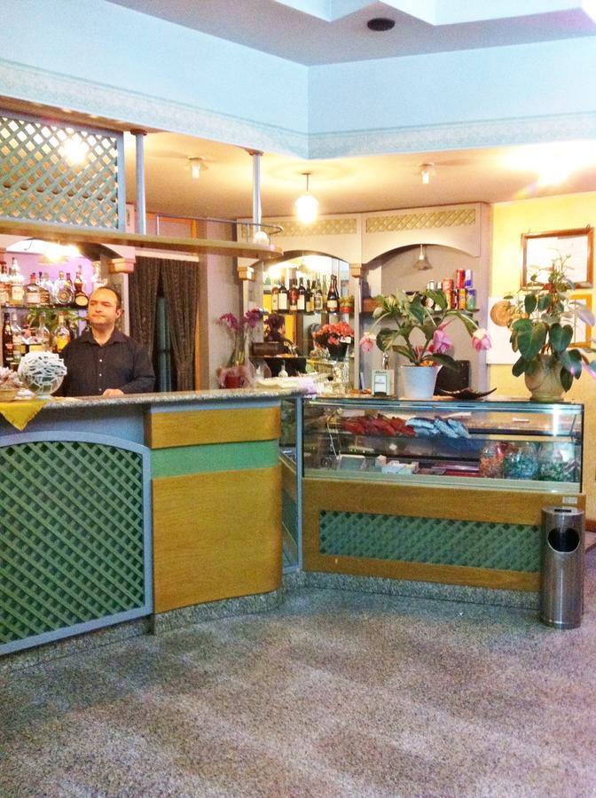 Hotel Centrale Quartu Sant'Elena Eksteriør billede