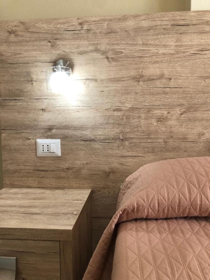 Hotel Centrale Quartu Sant'Elena Eksteriør billede