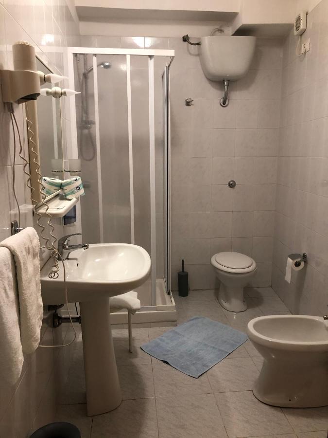 Hotel Centrale Quartu Sant'Elena Eksteriør billede