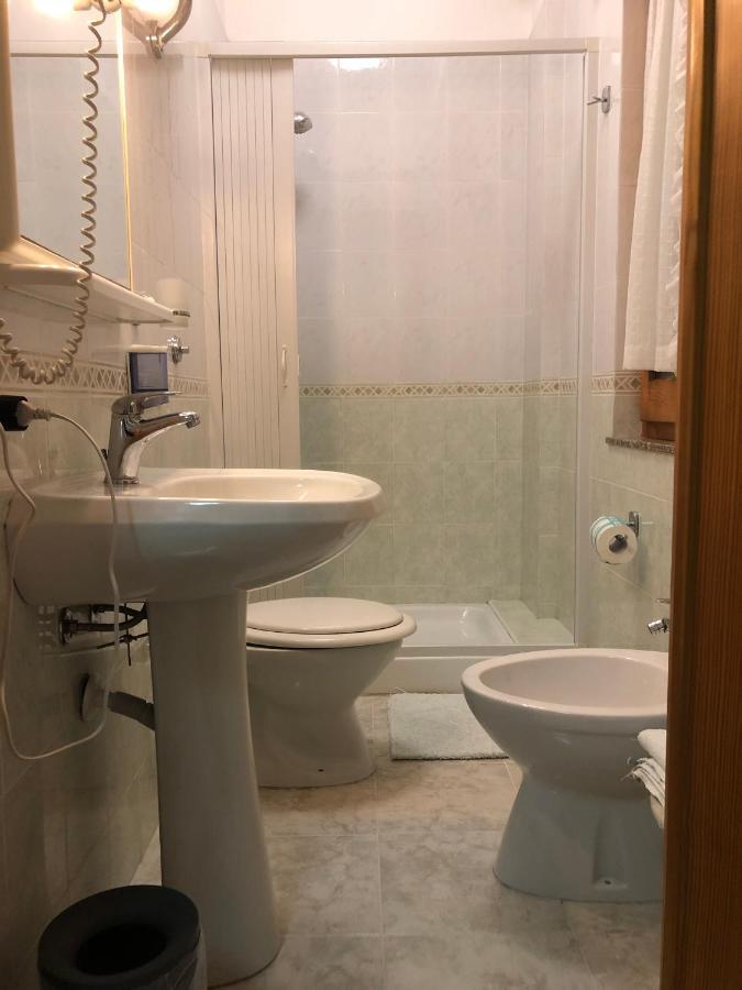 Hotel Centrale Quartu Sant'Elena Eksteriør billede