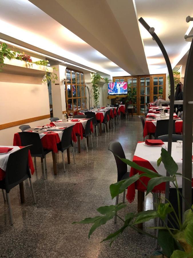 Hotel Centrale Quartu Sant'Elena Eksteriør billede